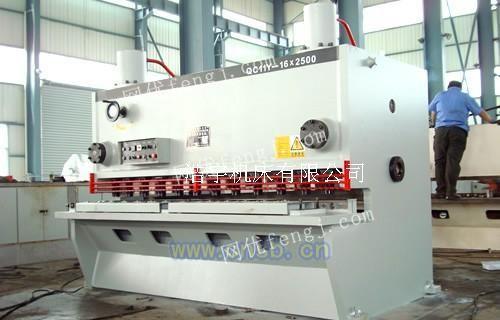 洛陽卷板機與液壓機床 工業制造的匠心之作